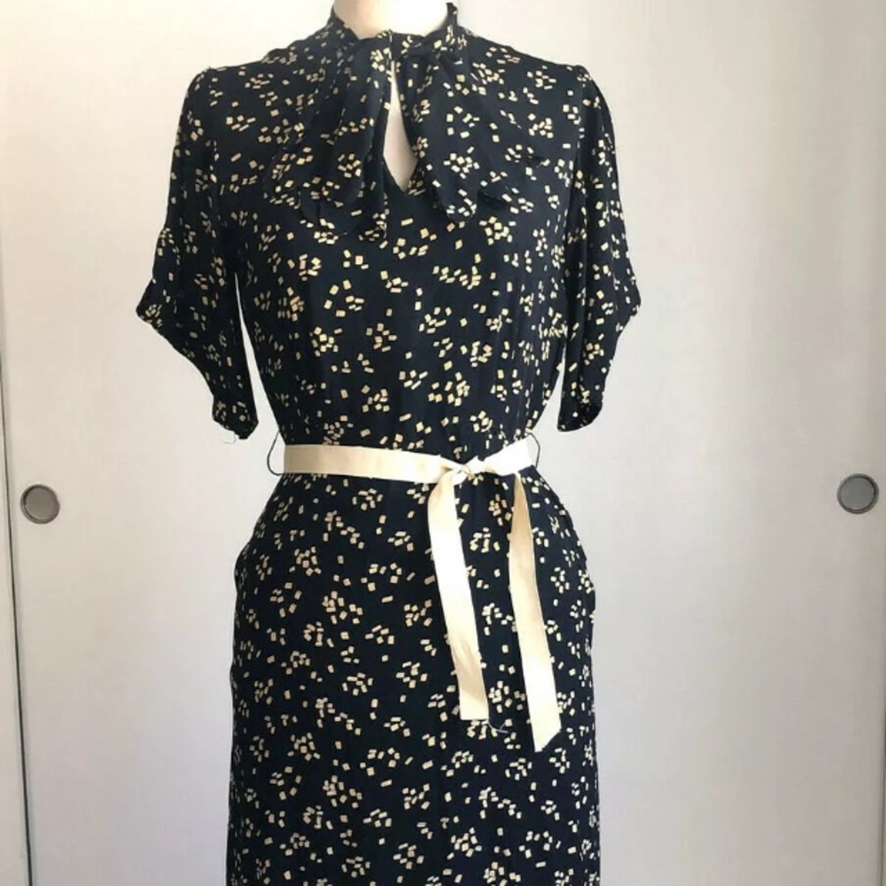 Vintage 1940’s Dress Scalloped Puss Bow